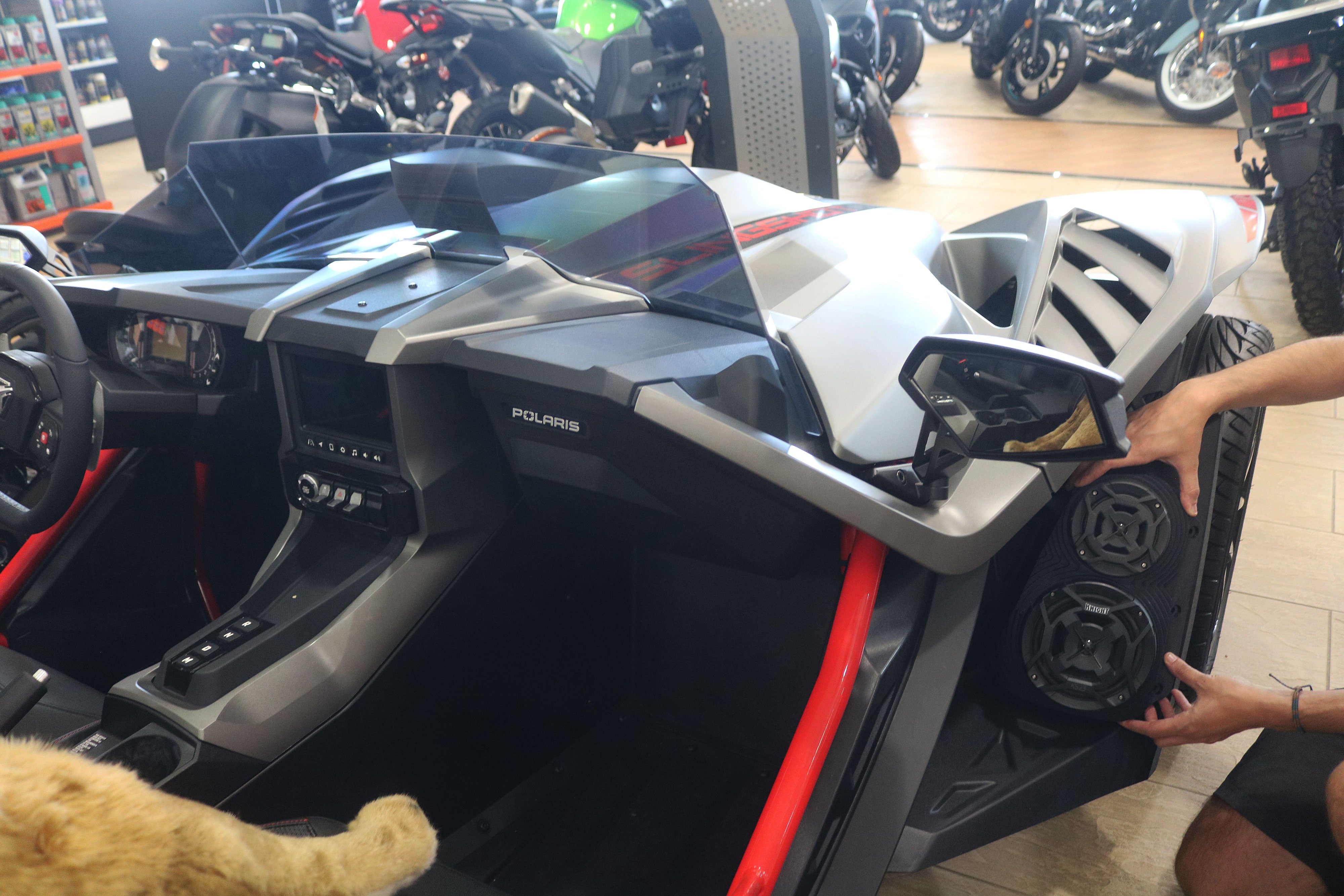 Polaris Slingshot Bluetooth Fender Mounted Speaker Pods