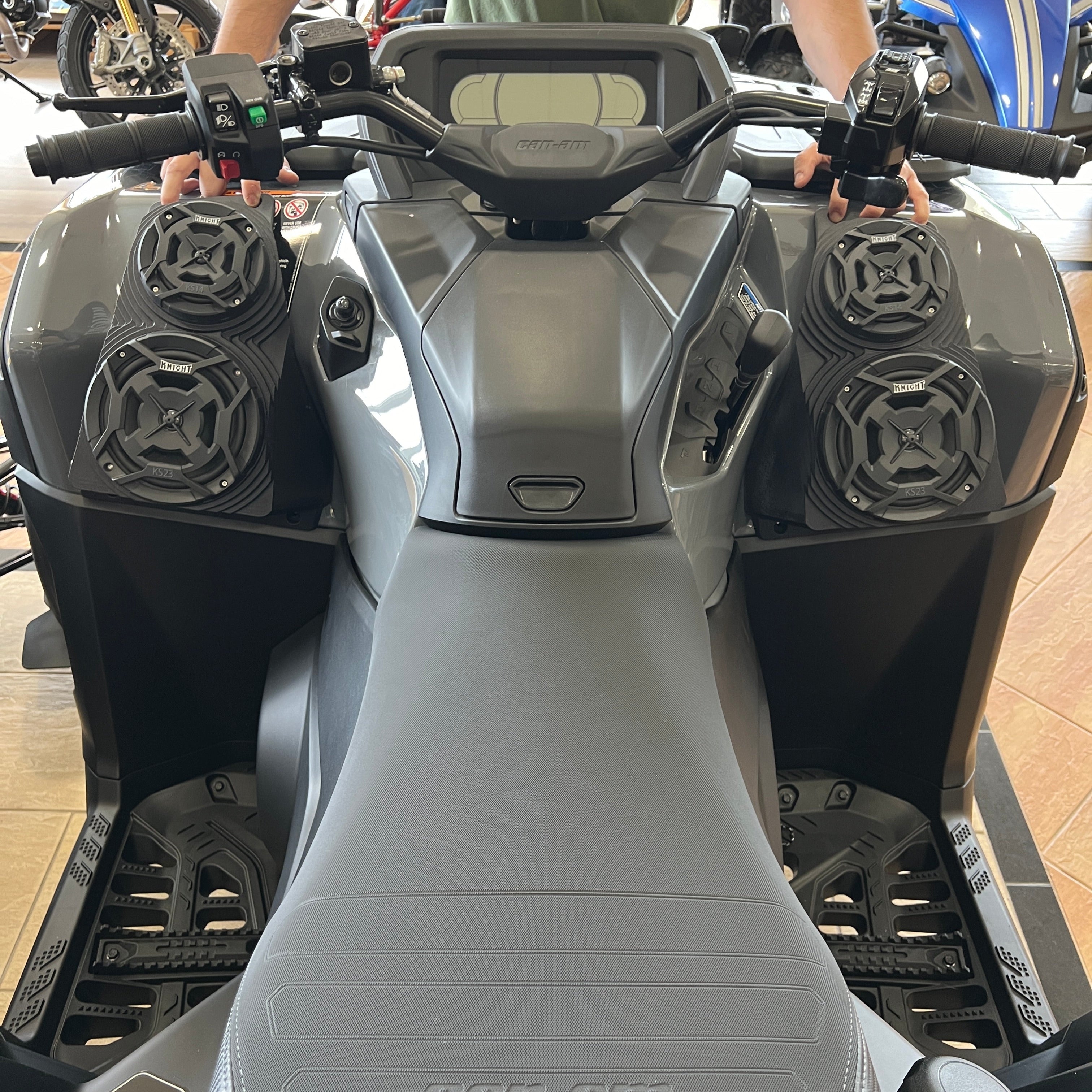 Can-Am Outlander Double Bluetooth ATV Speaker Pods - Fender Mounted